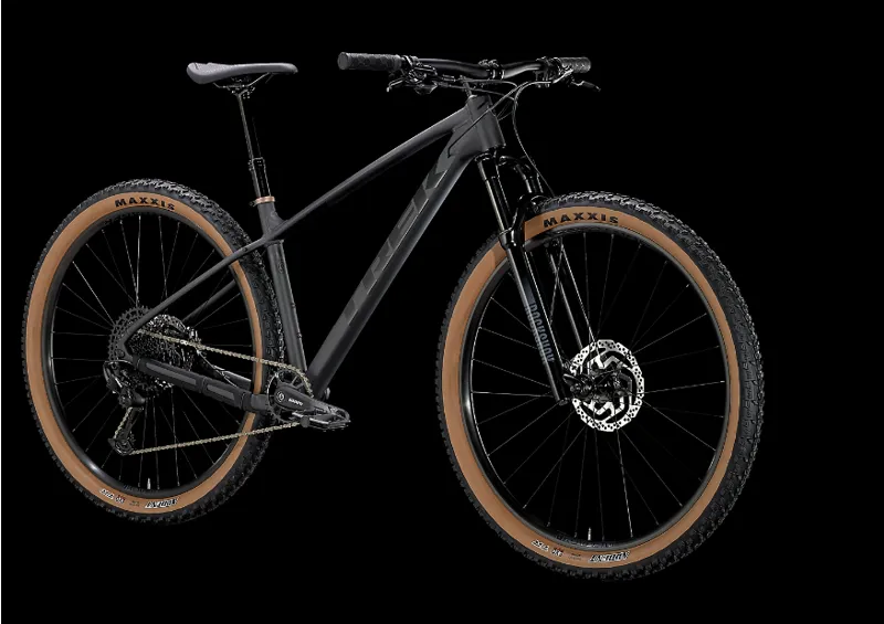 Trek Marlin 8 Gen 3 Hardtail Mountain Bike 2023 in Matte Black-7